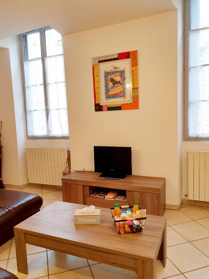 Entre Arenes Et Maison Carree Ним Екстериор снимка